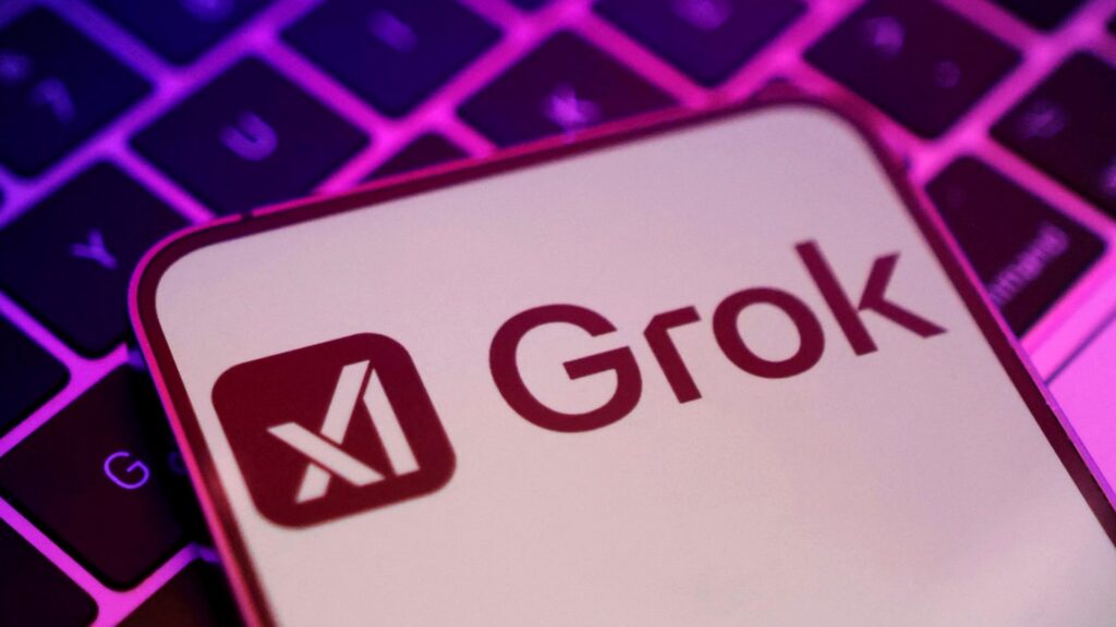 xAI Grokのロゴが写った写真。今週完了のGrok4.8からAGIまで4段階だとマスク氏が断言した