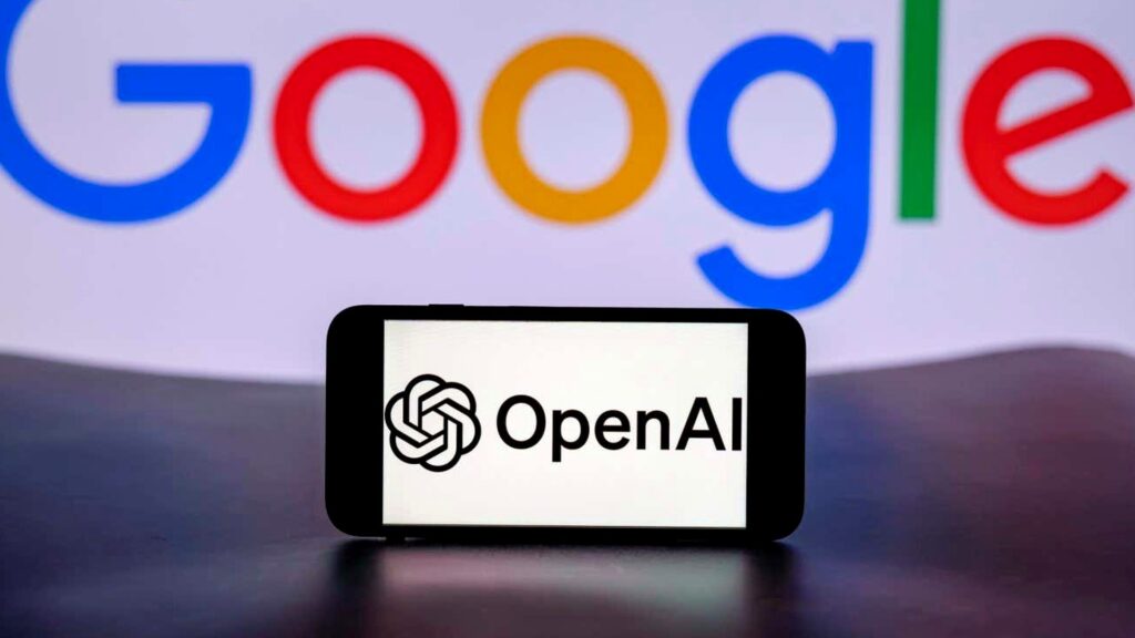 背景にぼけたGoogleのロゴがあり、手前のスマートフォンの画面にOpenAIのロゴが表示されている写真。OpenAI、安全担当が辞めて警告 AIの停止は警報から2時間半後だった