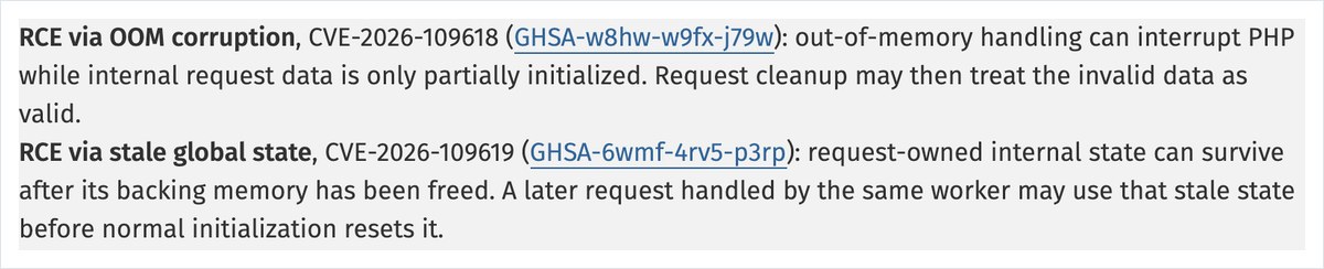PHPの公式サイトphp.netのトップページ。10月21日に出た修正版と2件の脆弱性の番号が書かれたお知らせの画面